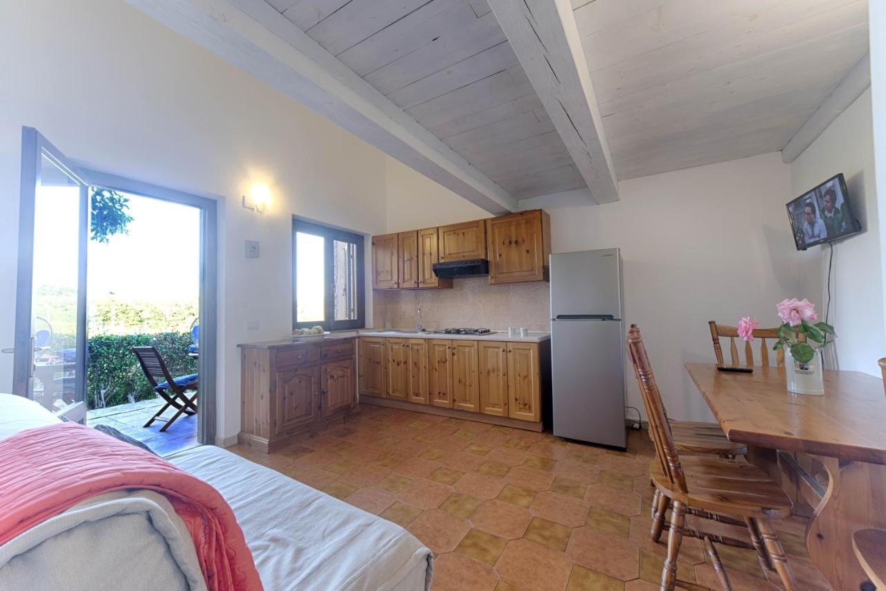 Residence Oasi E Oasi Blu San Teodoro  Kültér fotó