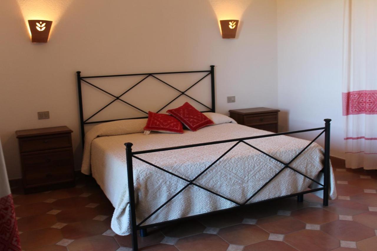 Residence Oasi E Oasi Blu San Teodoro  Kültér fotó