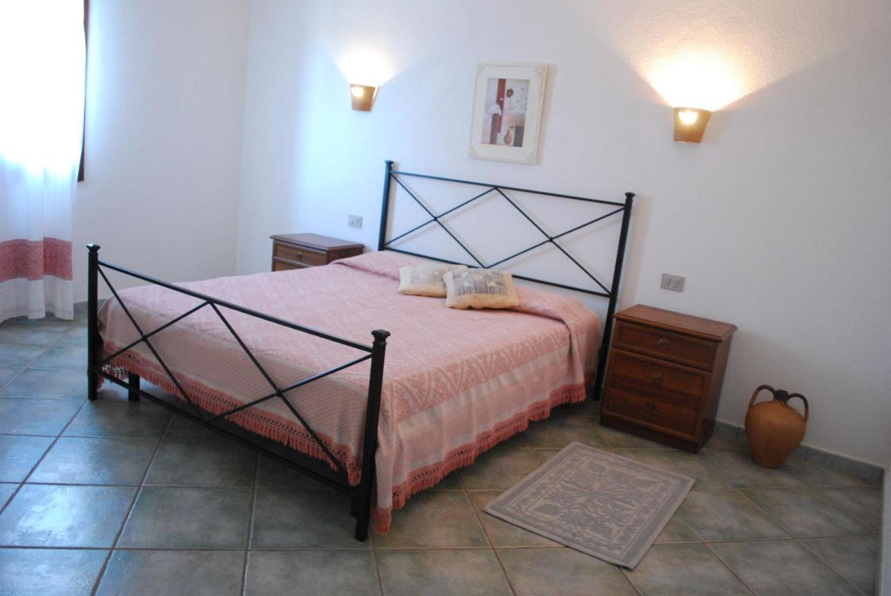 Residence Oasi E Oasi Blu San Teodoro  Kültér fotó